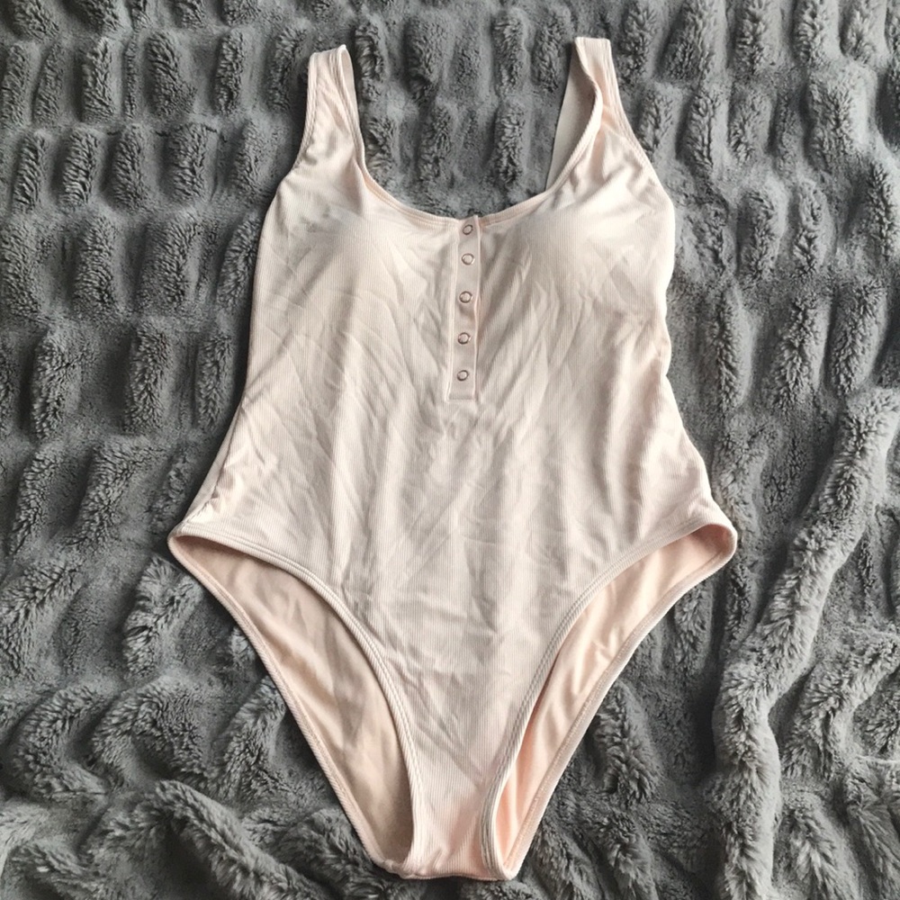 LA Hearts One Piece